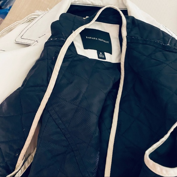 Banana Republic Trench Coat - Picture 6 of 7